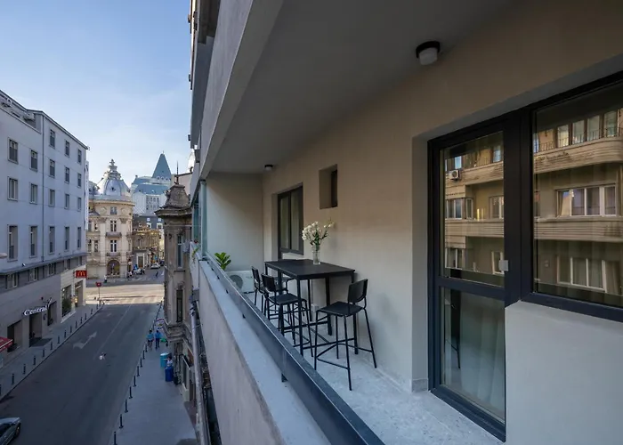 Deluxe 2br Mid Or Long Term Oldcity By Urbanesq Daire Bükreş