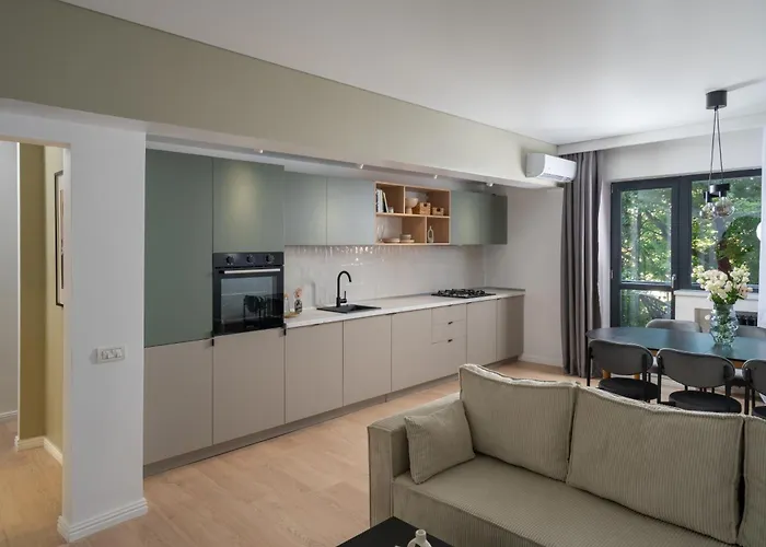 Deluxe 2br Mid Or Long Term Oldcity By Urbanesq Appartamento Bucarest