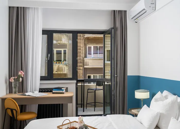 Deluxe 2br Mid Or Long Term Oldcity By Urbanesq Bükreş