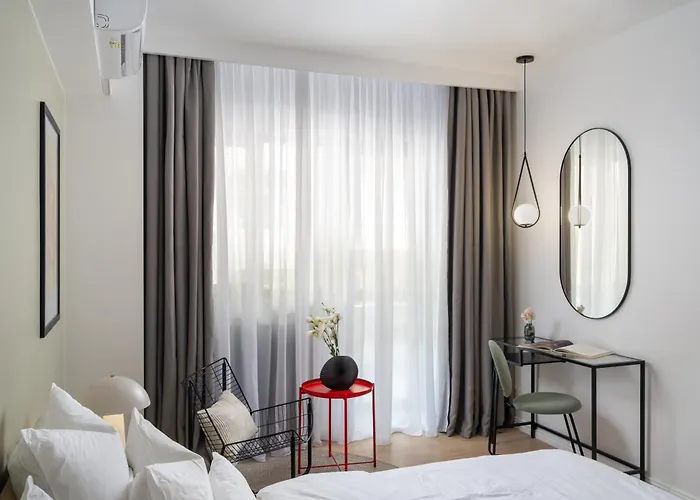 Deluxe 2br Mid Or Long Term Oldcity By Urbanesq Daire Bükreş